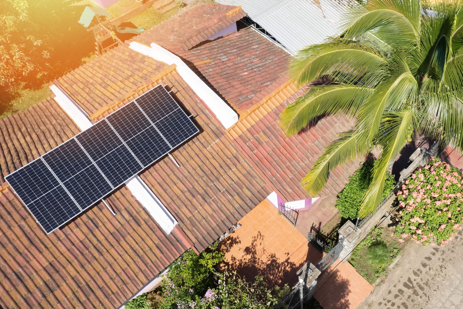 entretien-panneaux-solaires-Saint-Tropez