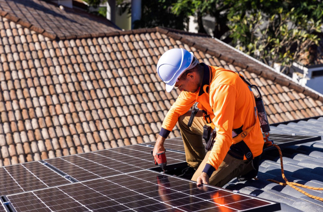 Comment choisir le bon installateur photovoltaïque dans les Alpes-Maritimes ?