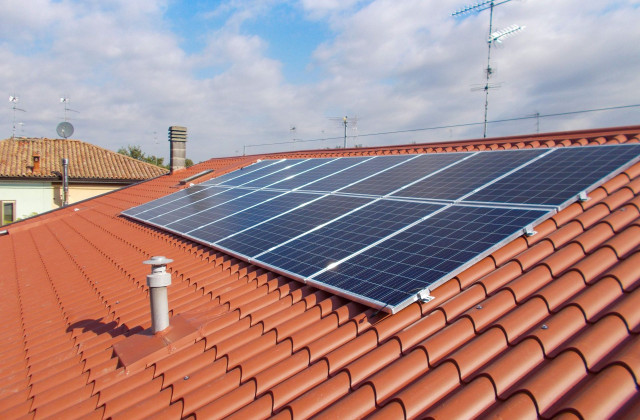 Les avantages des panneaux solaires dans le Var